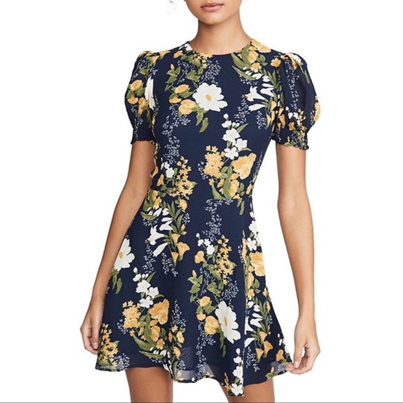 REFORMATION Irma Dress in Graciella - Picture 4 of 11